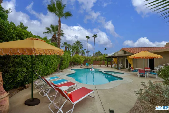 550 N Burton Way, Palm Springs, California 92262