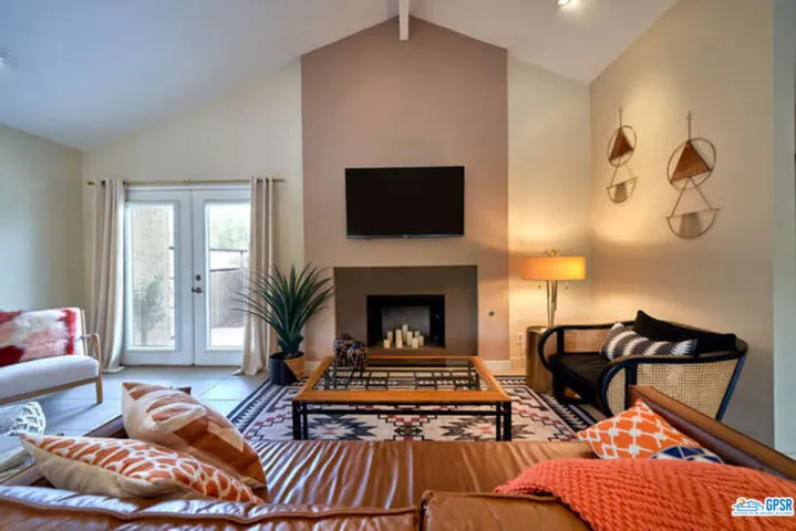 550 N Burton Way, Palm Springs, California 92262