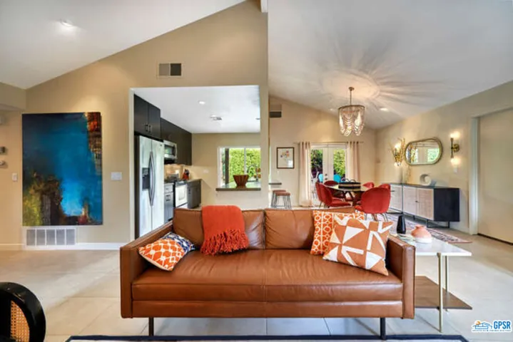 550 N Burton Way, Palm Springs, California 92262