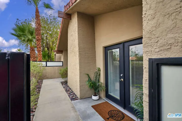 550 N Burton Way, Palm Springs, California 92262