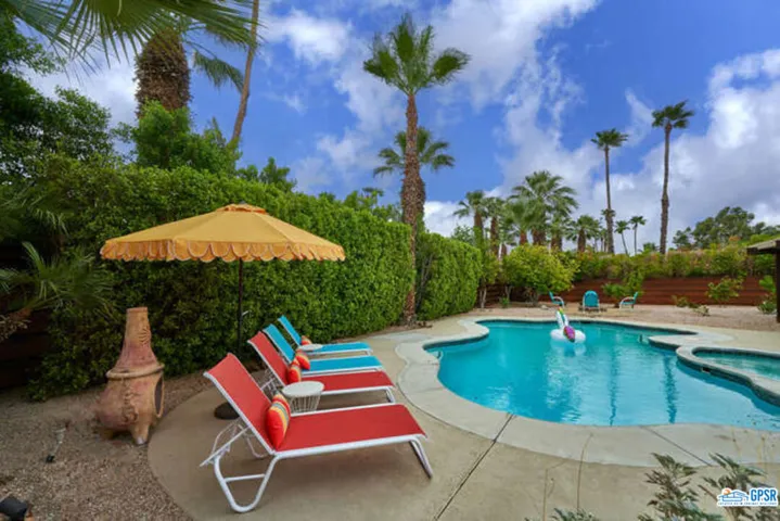 550 N Burton Way, Palm Springs, California 92262