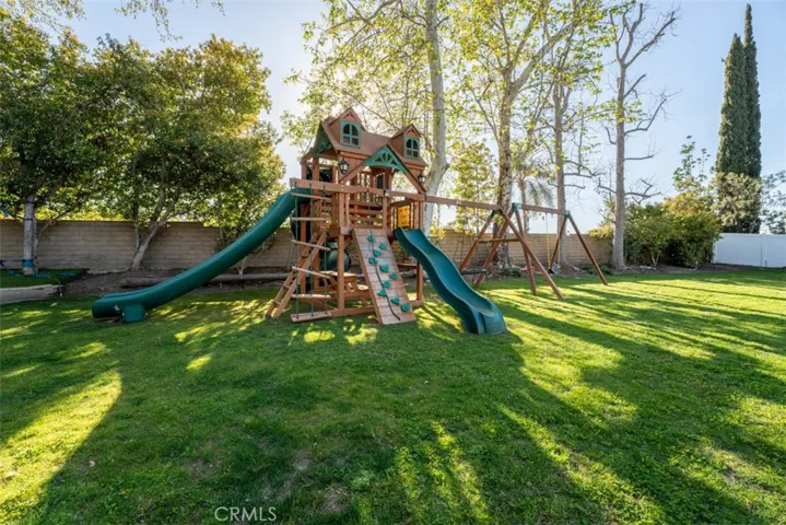 1402 Treasure Lane, North Tustin, California 92705