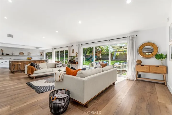 Family room views of the backyard.