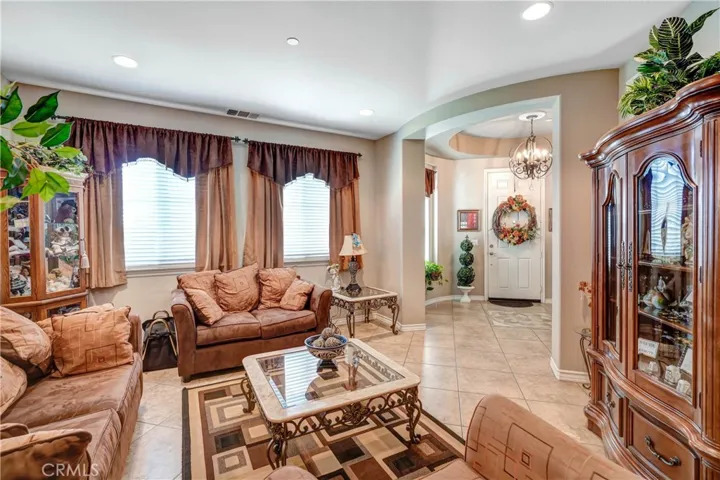 5409 Messina Way, Fontana, California 92336