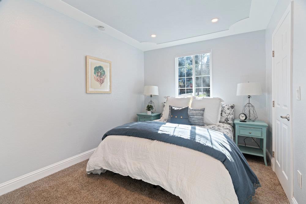 564 Hillcrest Drive, California home-pic-29