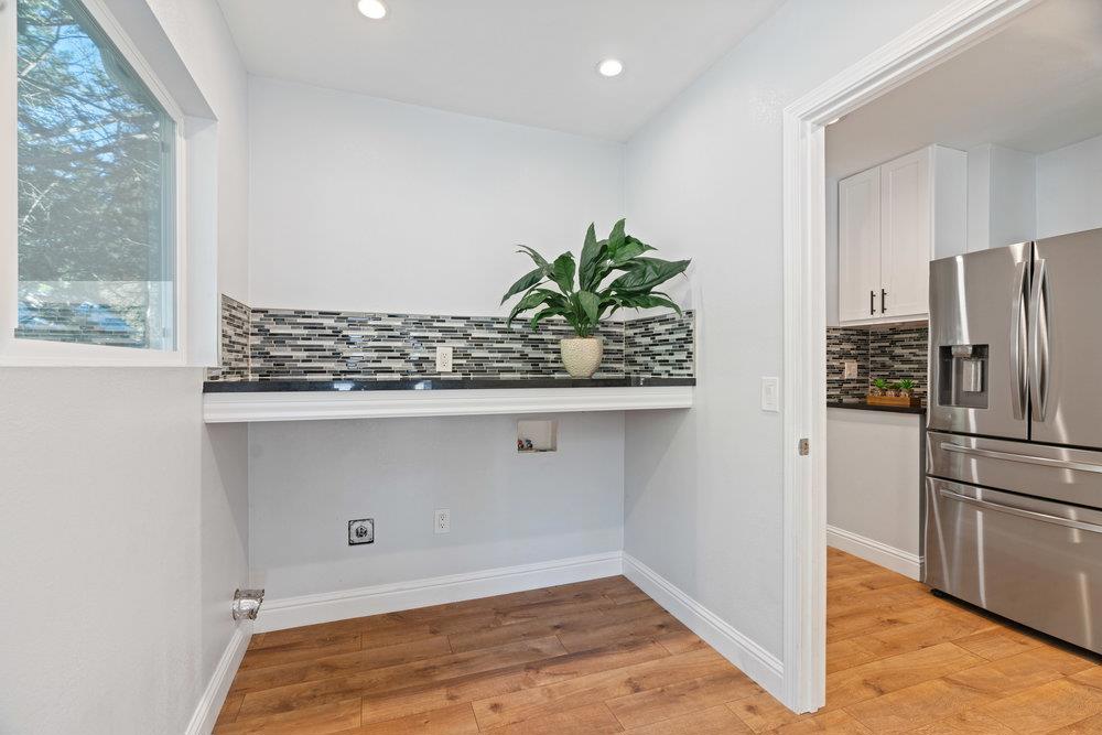564 Hillcrest Drive, California home-pic-33