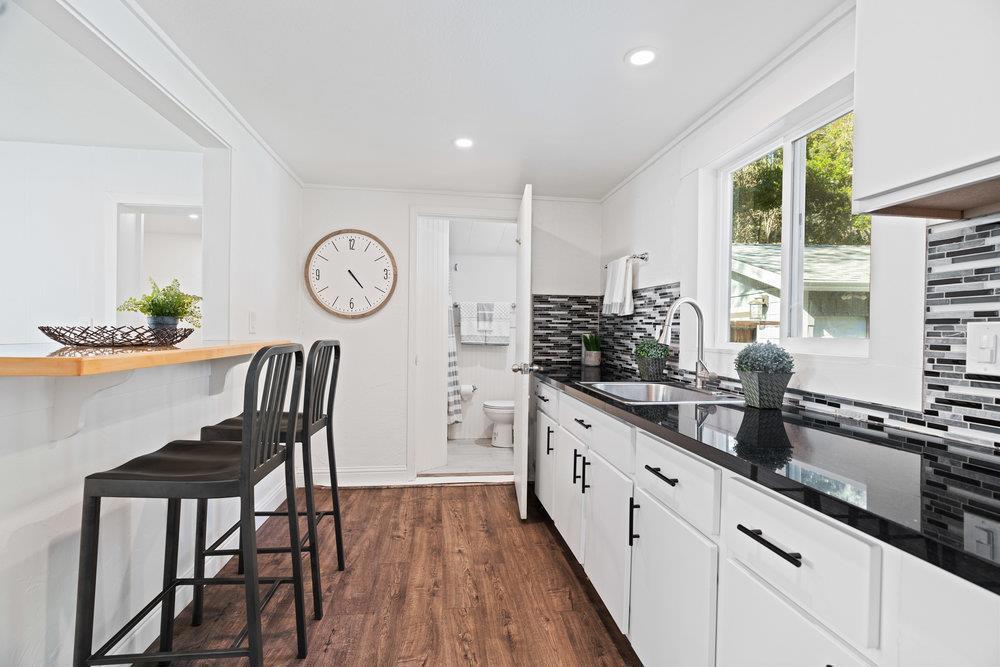 564 Hillcrest Drive, California home-pic-42
