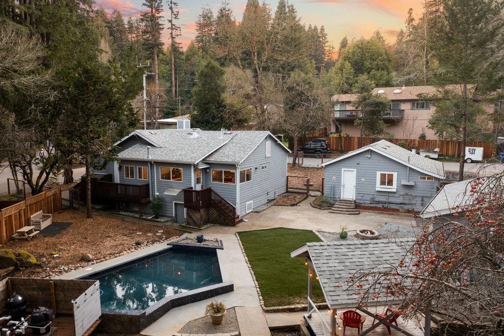 564 Hillcrest Drive, California home-pic-1