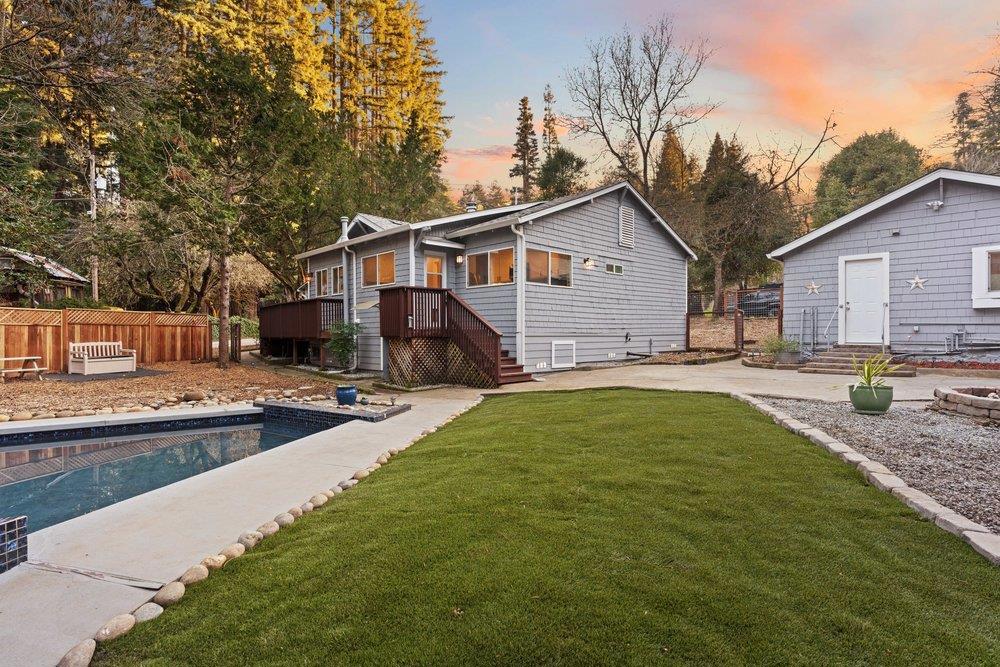 564 Hillcrest Drive, California home-pic-60