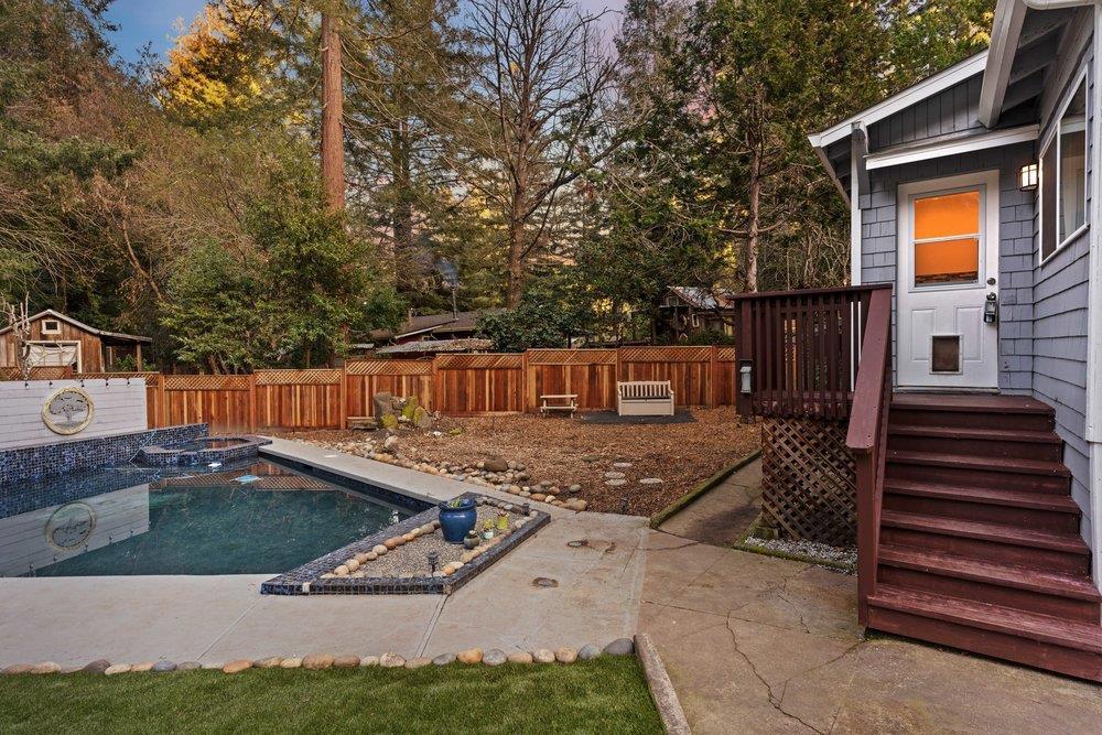 564 Hillcrest Drive, California home-pic-57