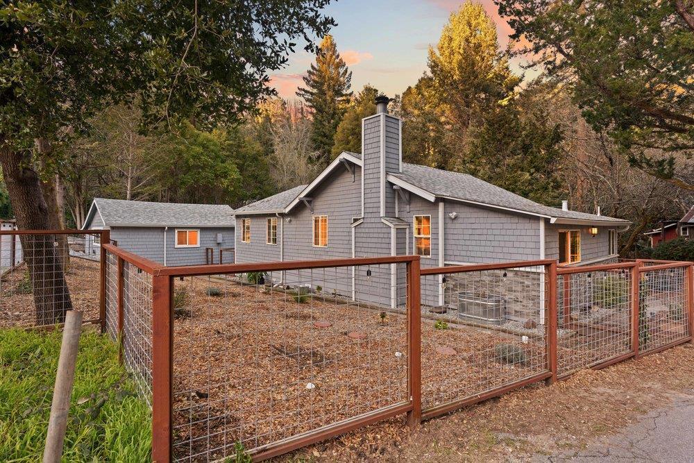 564 Hillcrest Drive, California home-pic-71