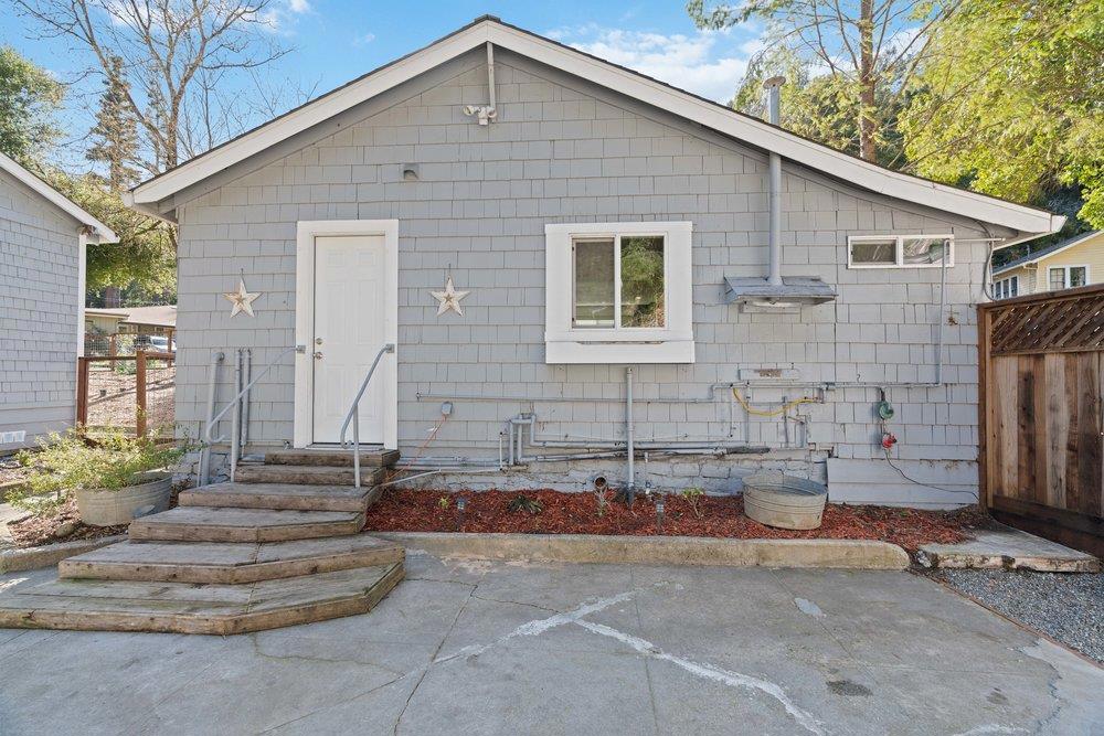 564 Hillcrest Drive, California home-pic-36