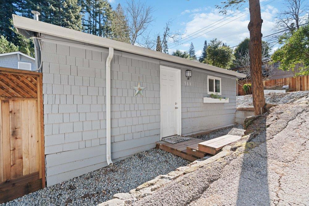 564 Hillcrest Drive, California home-pic-53