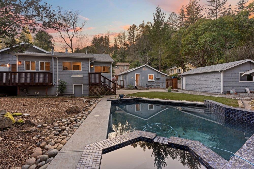564 Hillcrest Drive, California home-pic-0