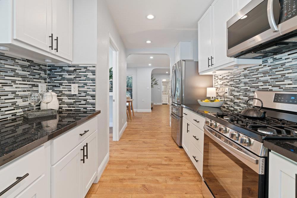564 Hillcrest Drive, California home-pic-17
