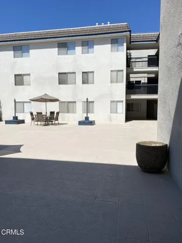 Common area- Patio