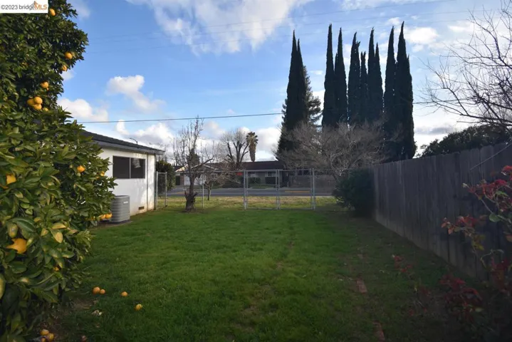 1100 Galaxy Dr, Yuba City, California 95991