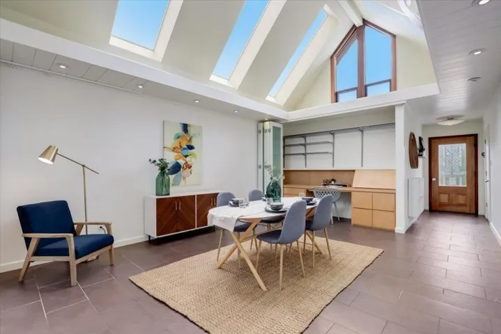 3391 Thomas Drive, Palo Alto, California 94303