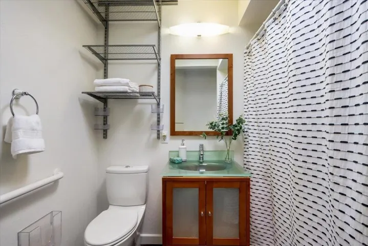 3391 Thomas Drive, Palo Alto, California 94303