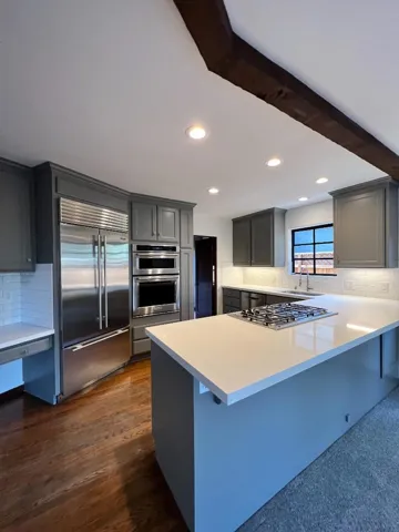 252 Arbor Road, Menlo Park, California 94025