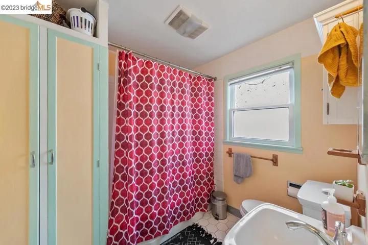 3059 Richmond Blvd, Oakland, California 94611