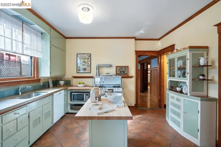 3059 Richmond Blvd, Oakland, California 94611