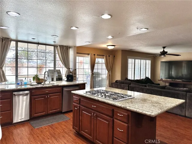 27365 Silver Lakes Parkway, Helendale, California 92342
