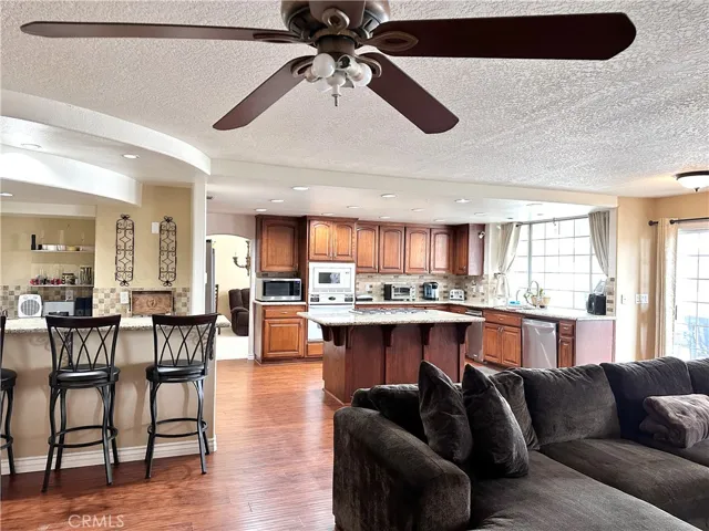 27365 Silver Lakes Parkway, Helendale, California 92342