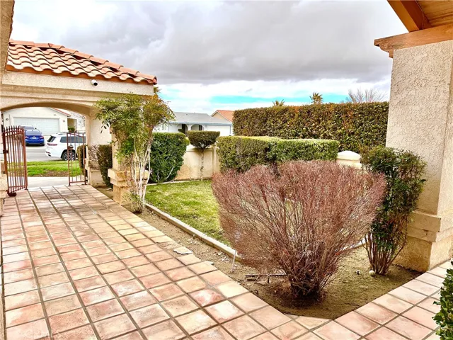 27365 Silver Lakes Parkway, Helendale, California 92342