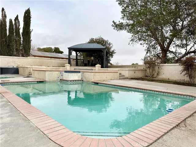 27365 Silver Lakes Parkway, Helendale, California 92342