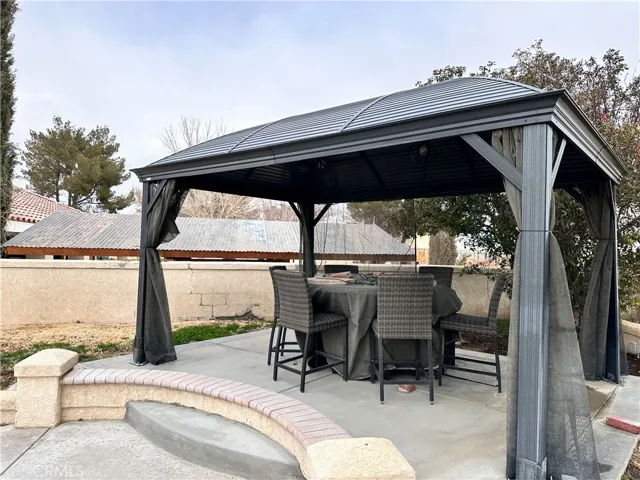 27365 Silver Lakes Parkway, Helendale, California 92342