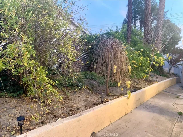 20759 Clark Street, Woodland Hills, California 91367