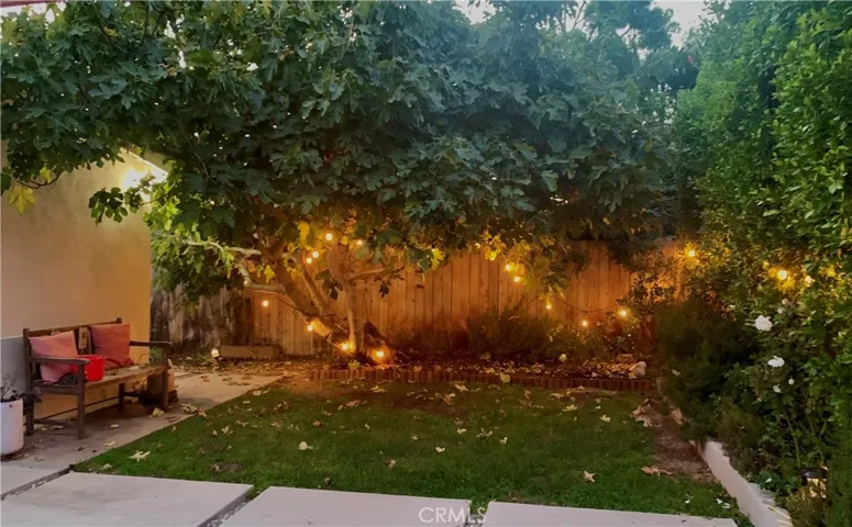 20759 Clark Street, Woodland Hills, California 91367