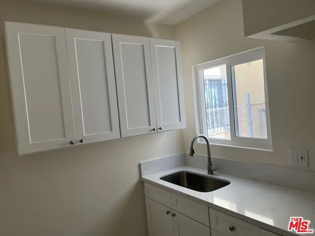 836 S Catalina Street, Los Angeles, California 90005