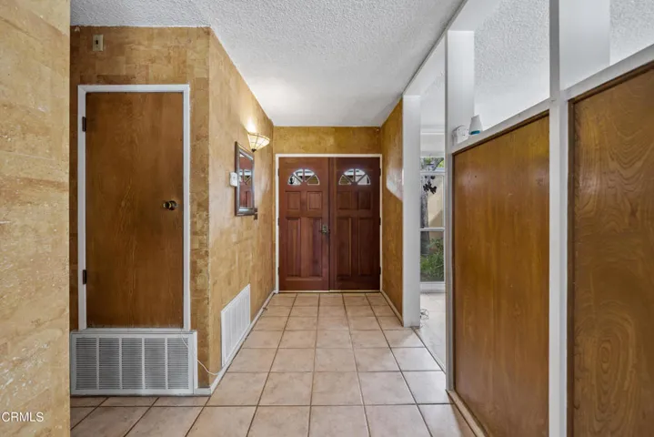 7024 Charrick Pl-4