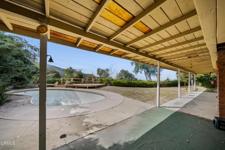 7024 Charrick Pl-26