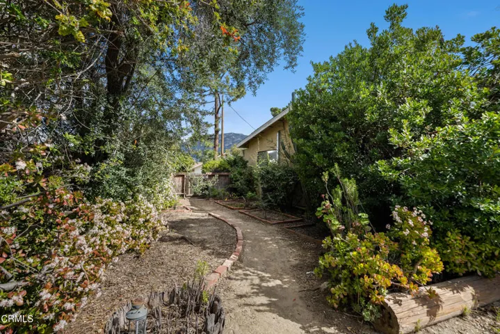 7024 Charrick Pl-34