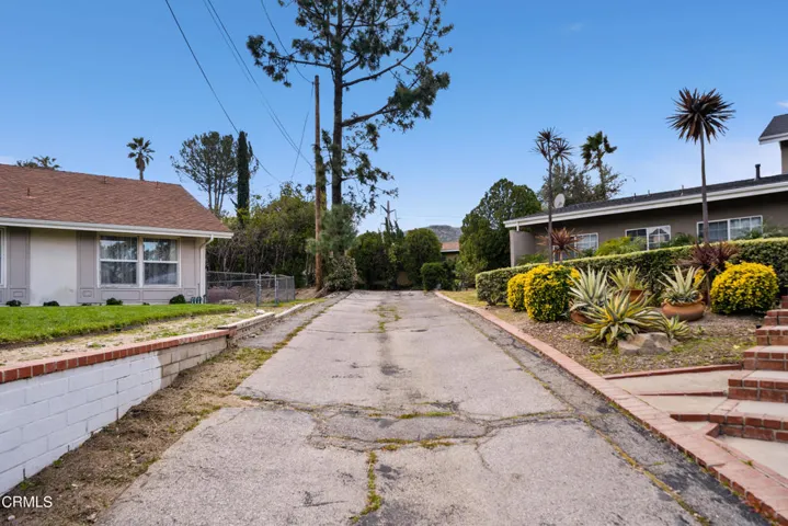 7024 Charrick Pl-56