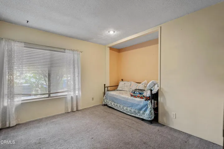 7024 Charrick Pl-16