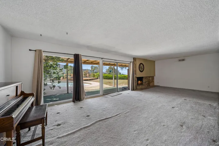 7024 Charrick Pl-11
