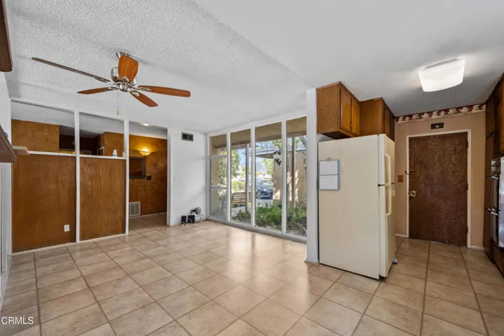 7024 Charrick Pl-10