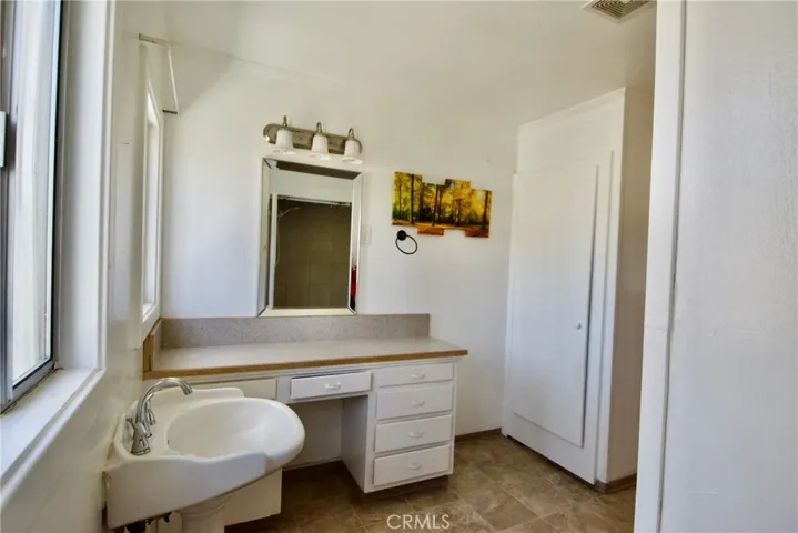 300 Herzog Boulevard 3, Yreka, California 96097