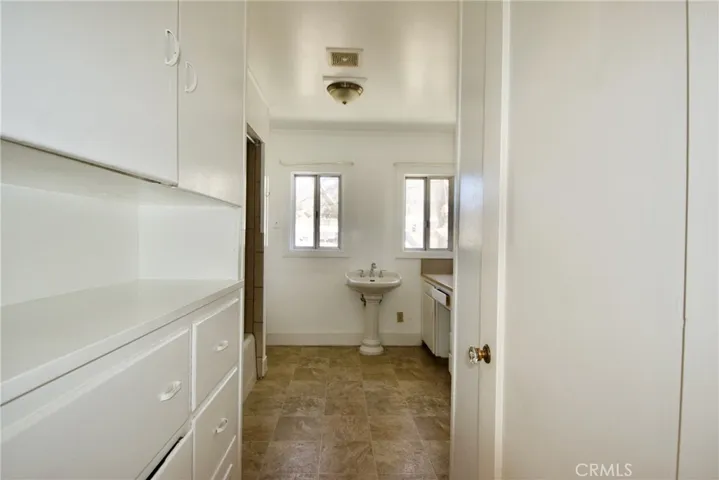 300 Herzog Boulevard 3, Yreka, California 96097
