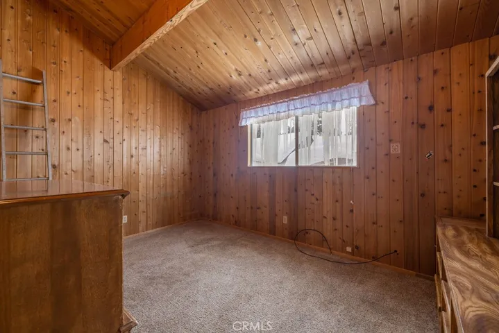 651 Riverside Avenue, Sugarloaf, California 92386