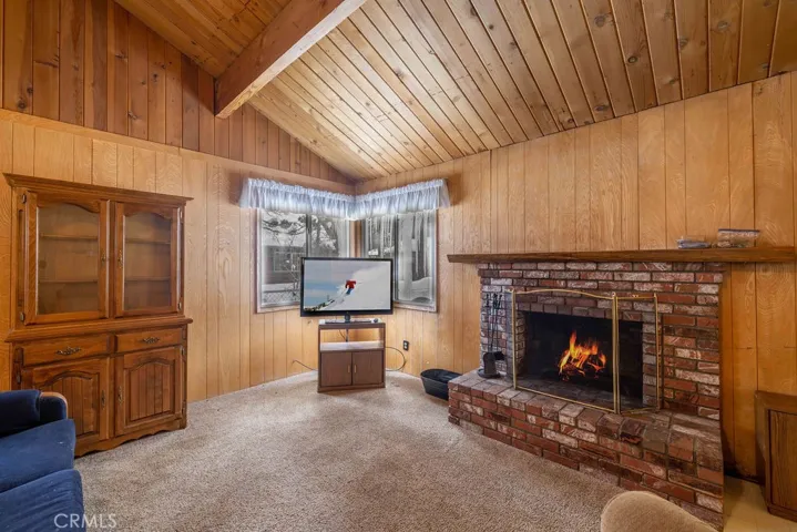 651 Riverside Avenue, Sugarloaf, California 92386