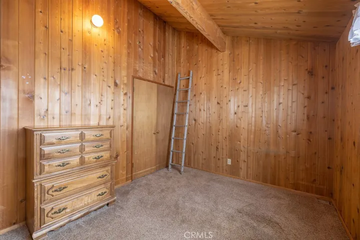 651 Riverside Avenue, Sugarloaf, California 92386