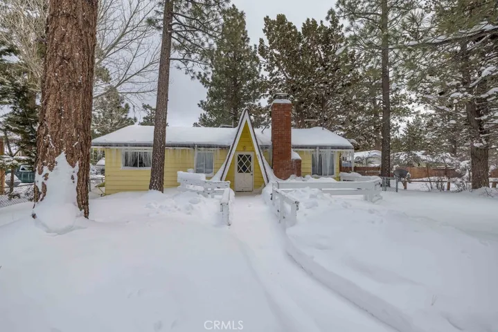651 Riverside Avenue, Sugarloaf, California 92386