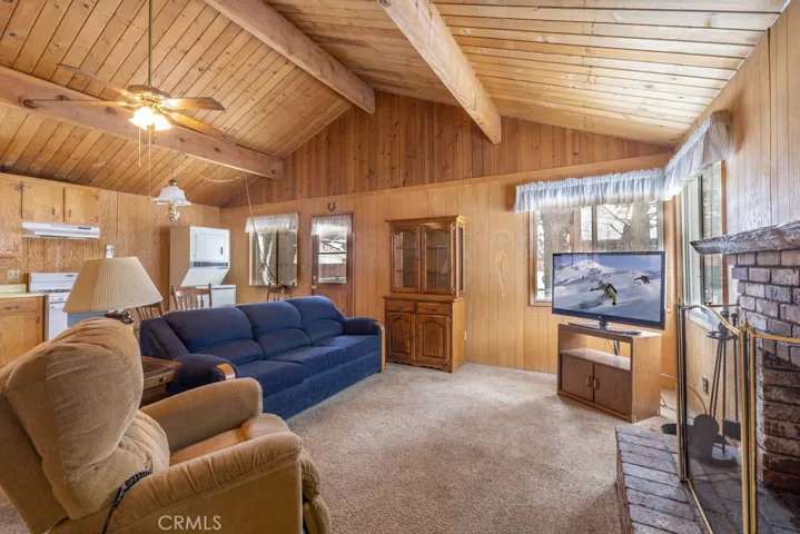651 Riverside Avenue, Sugarloaf, California 92386