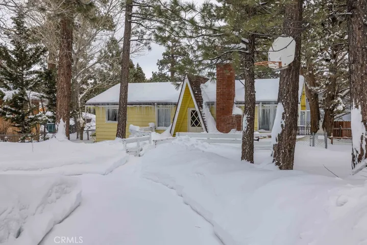 651 Riverside Avenue, Sugarloaf, California 92386