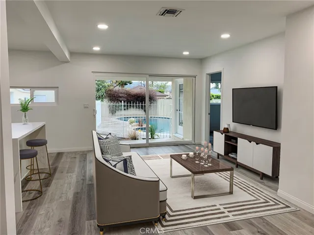 2616 N Buena Vista Street, Burbank, California 91504
